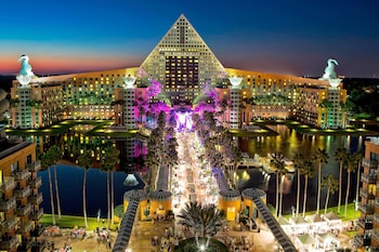 Hotel Exterior at Walt Disney World Dolphin