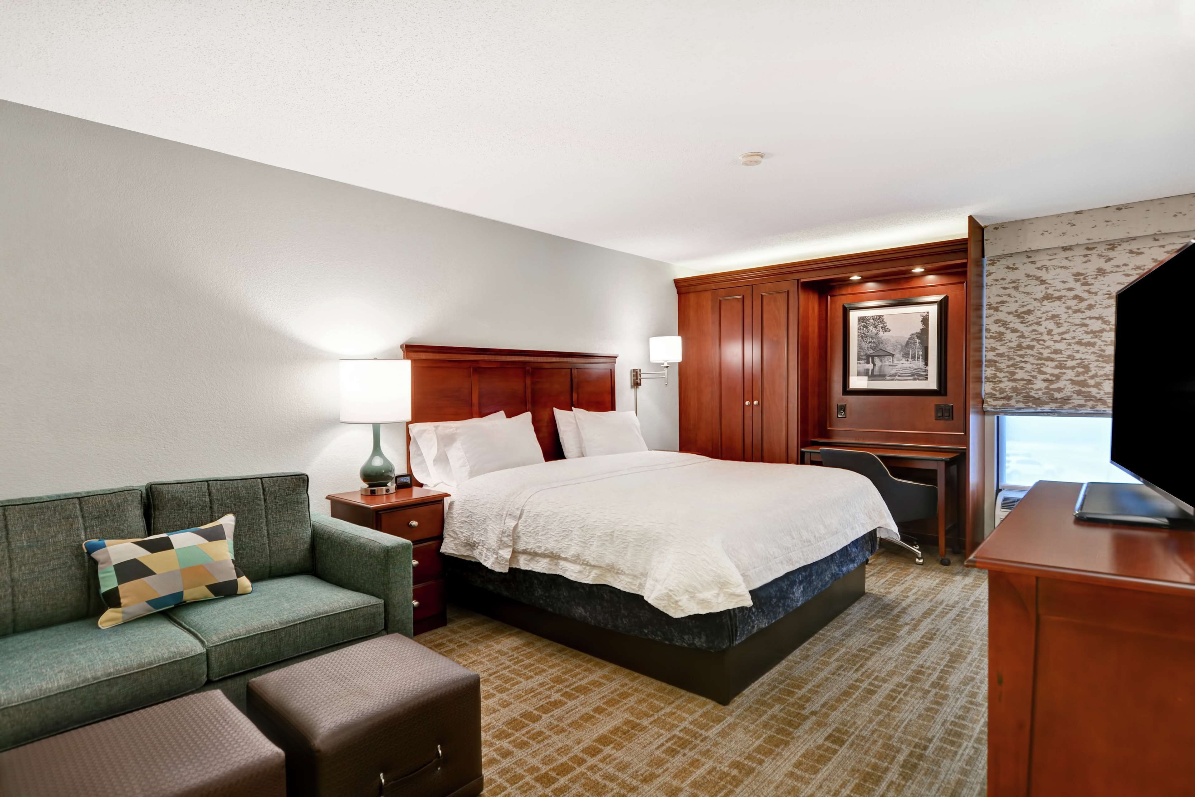 room, 1 king bed with sofa bed (study) | premium bedding, tempur-pedic beds, in-room safe, desk