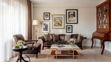 1 bedroom, hypo-allergenic bedding, down comforters, minibar