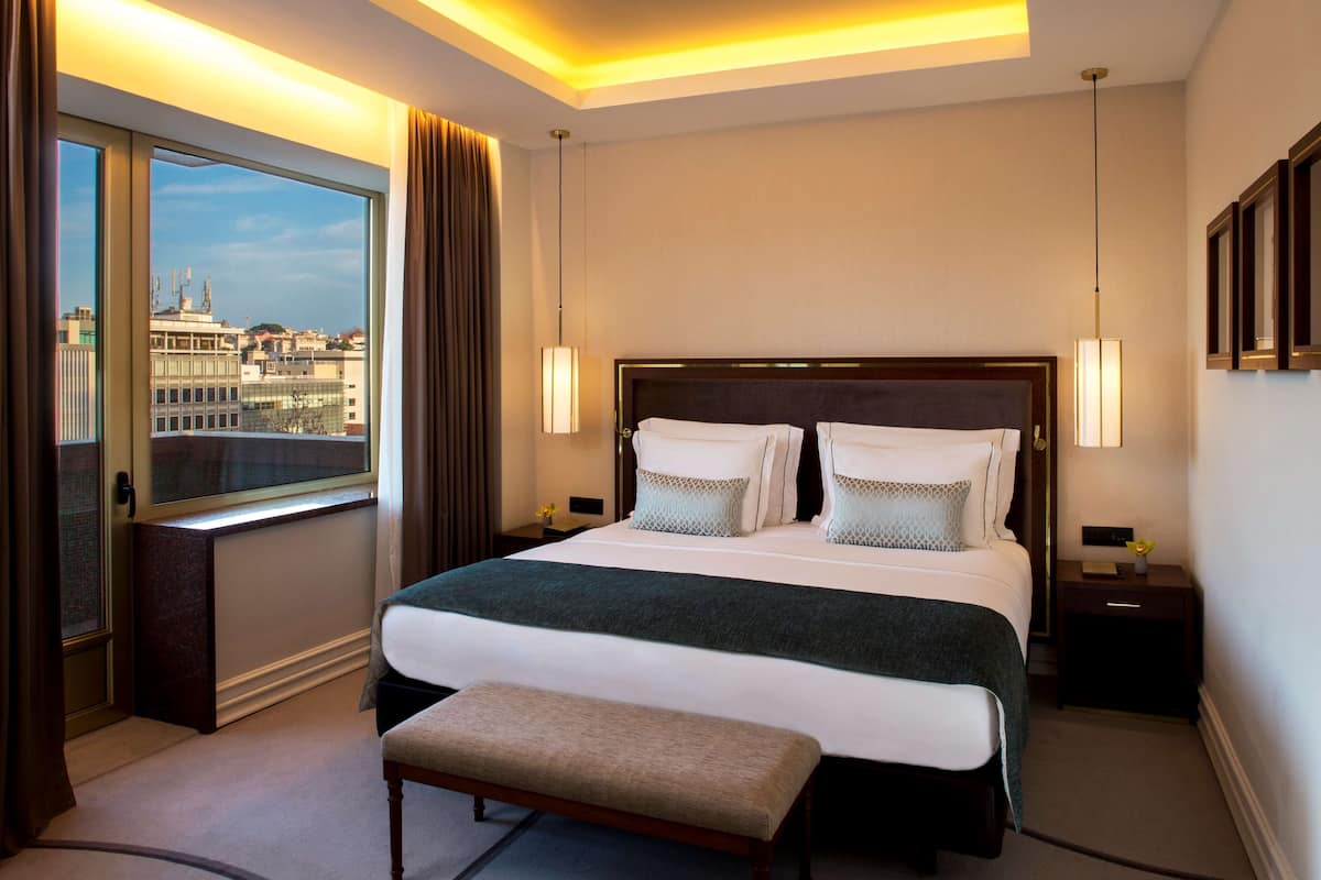 Literie hypoallergénique, couette en duvet d'oie, minibar