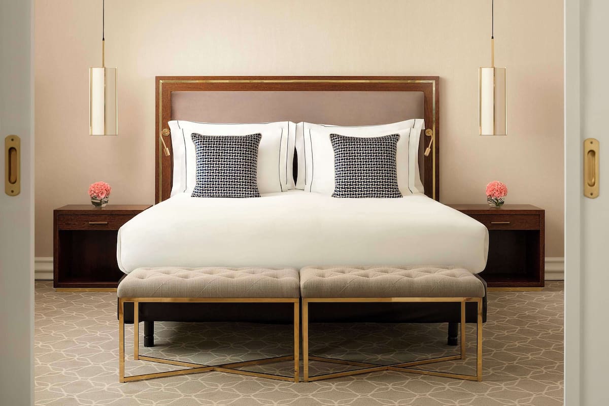 Literie hypoallergénique, couette en duvet d'oie, minibar