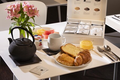 Hotel Elysees Regencia - Image 35