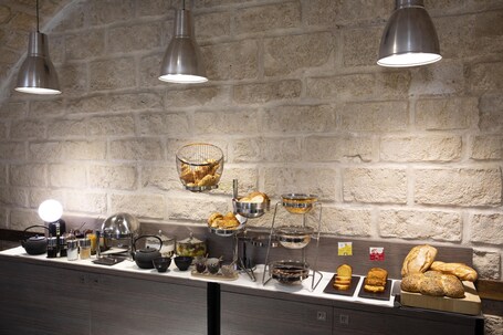 Hotel Elysees Regencia - Image 73