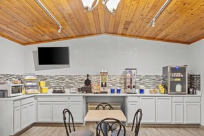 Free daily on-the-go breakfast  - Days Inn by Wyndham Alpena (Alpena)