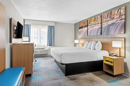 Standard Room, 1 King Bed. Days Inn by Wyndham Alpena