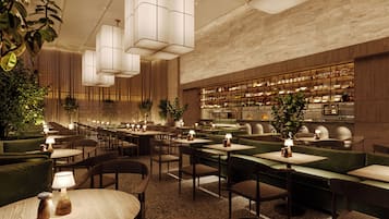 2 restaurants; breakfast, lunch and dinner served