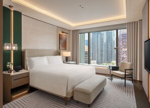 Suite Deluxe, 1 cama de matrimonio grande (Urban) | Minibar, caja fuerte, escritorio y cortinas opacas