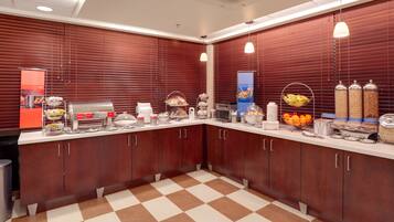 Desayuno continental incluido todos los días