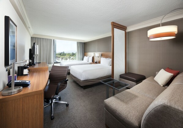 In-room safe, desk, iron/ironing board, free cribs/infant beds - Hyatt Place San Jose/Downtown (San Jose)