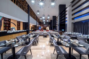 Breakfast, lunch, dinner served; Regional cuisine - Fiesta Americana Hermosillo (Hermosillo)