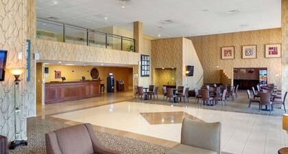 Quality Inn & Suites - Greensboro-High Point
