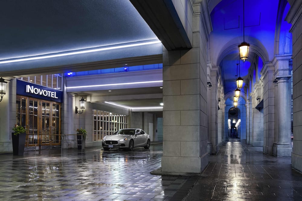 Novotel Toronto Centre