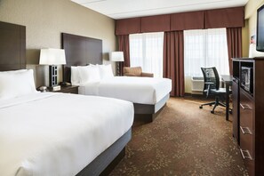 1 bedroom, premium bedding, desk, laptop workspace