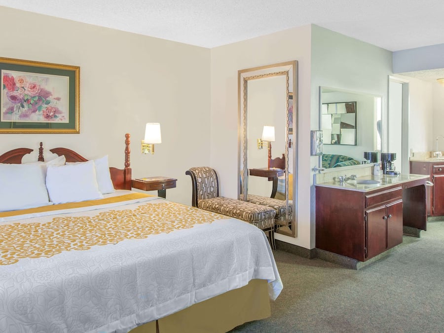 Suite, 1 chambre | Bureau, espace de travail pour ordinateurs portables