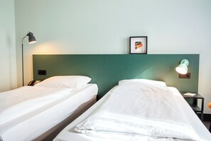 Economy Twin Room | 1 bedroom, desk, free WiFi, bed sheets
