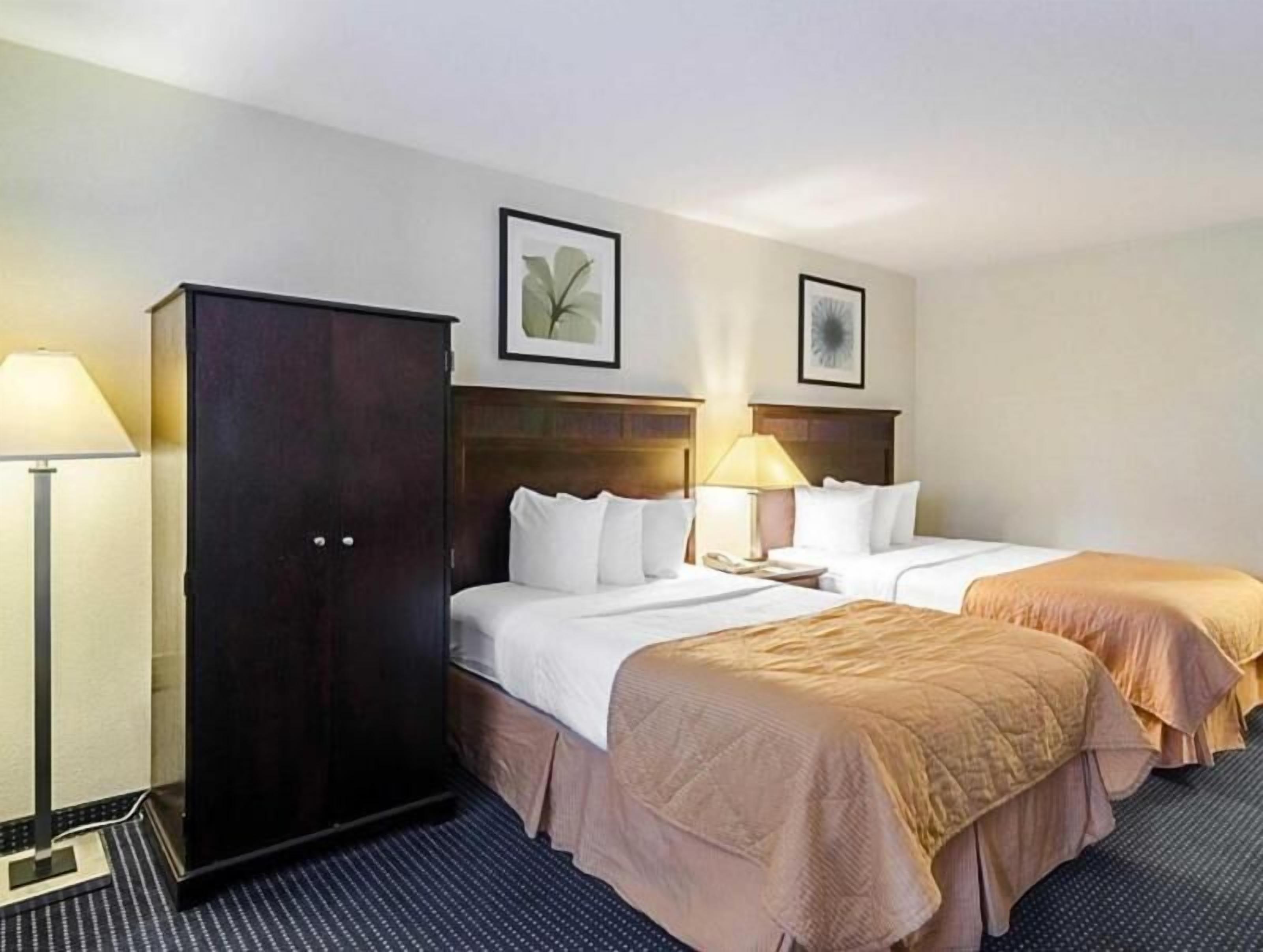 In-room safe, desk, laptop workspace, soundproofing