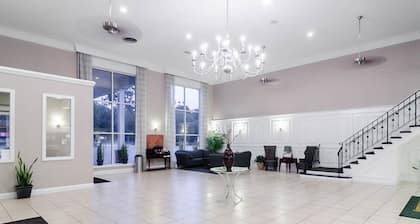 Rodeway Inn & Suites Williamsburg Central