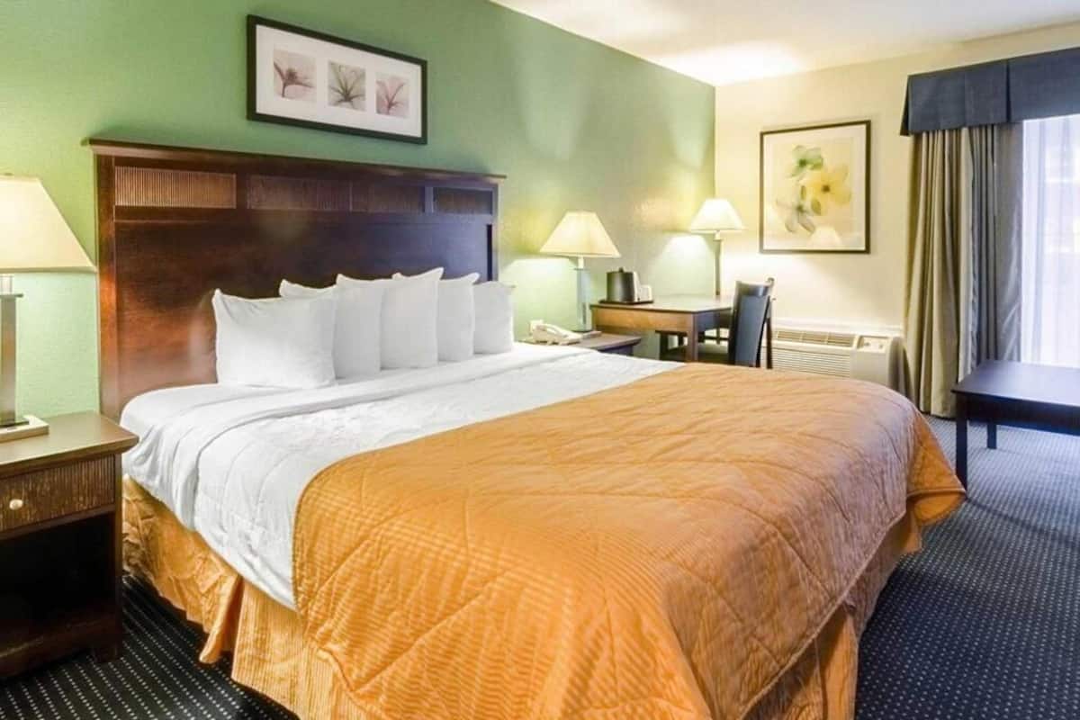 In-room safe, desk, laptop workspace, soundproofing