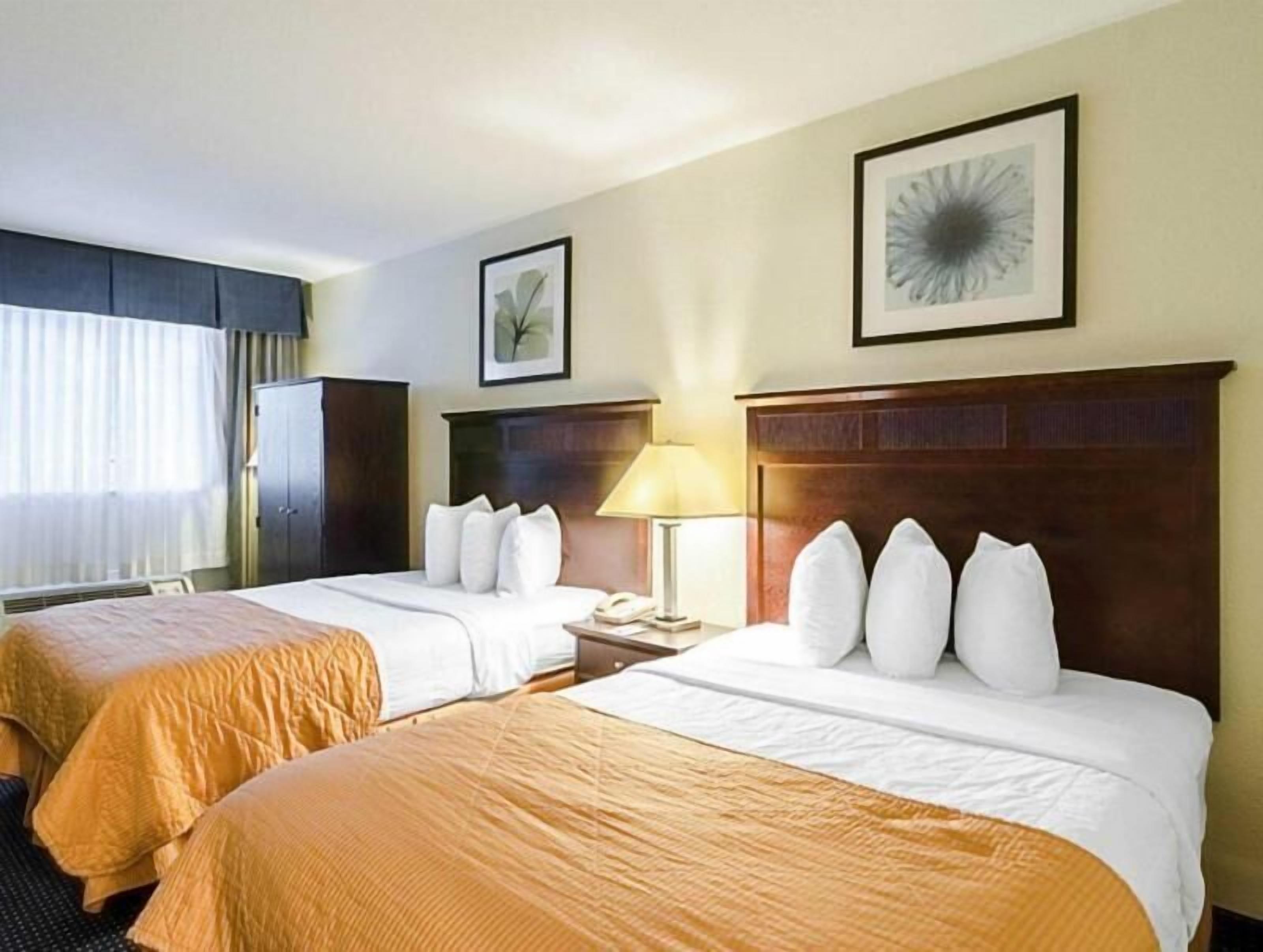 In-room safe, desk, laptop workspace, soundproofing