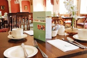 Breakfast, lunch and dinner served