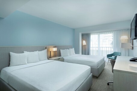 Condado Palm Inn San Juan, Tapestry Collection by Hilton - Image 12
