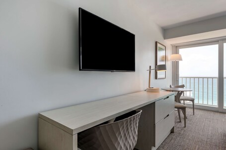 Condado Palm Inn San Juan, Tapestry Collection by Hilton - Image 47