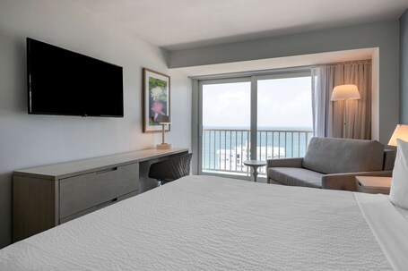 Condado Palm Inn San Juan, Tapestry Collection by Hilton - Image 9