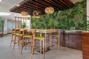 Lobby - Condado Palm Inn San Juan, Tapestry Collection by Hilton (San Juan)