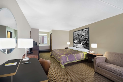 Super 8 by Wyndham Knoxville North/Powell