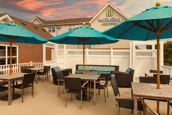 Exterior - MainStay Suites Appleton Airport - Fox River Mall Area (Appleton)