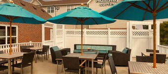 MainStay Suites Appleton Airport - Fox River Mall Area