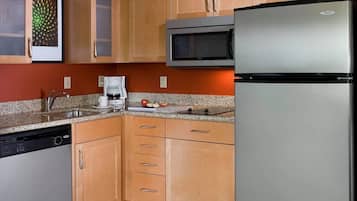 Suite familiale, Plusieurs lits, non-fumeur | Literie de qualité, couette en duvet, lit avec matelas à plateau-coussin