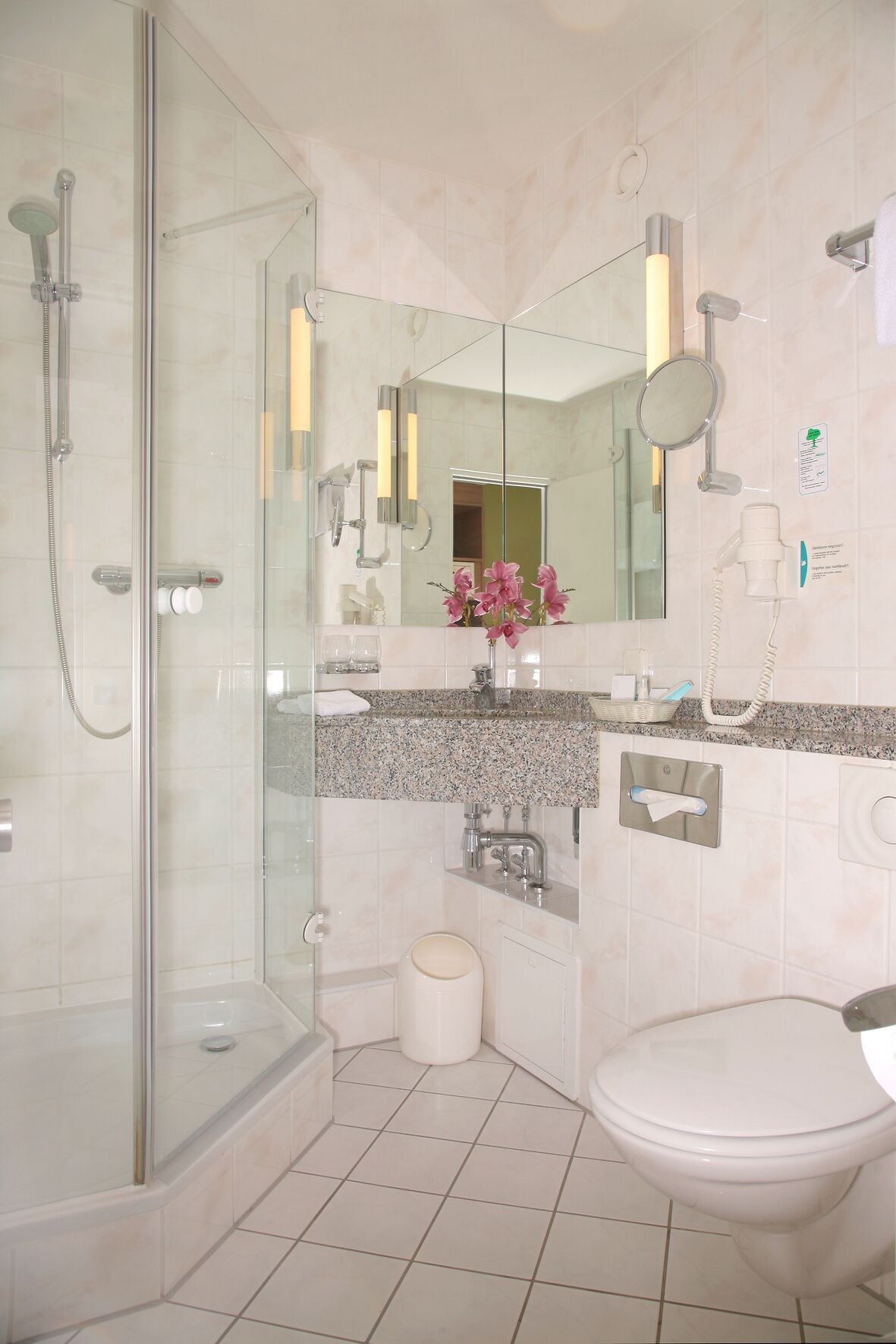 premium bedding, in-room safe, individually decorated