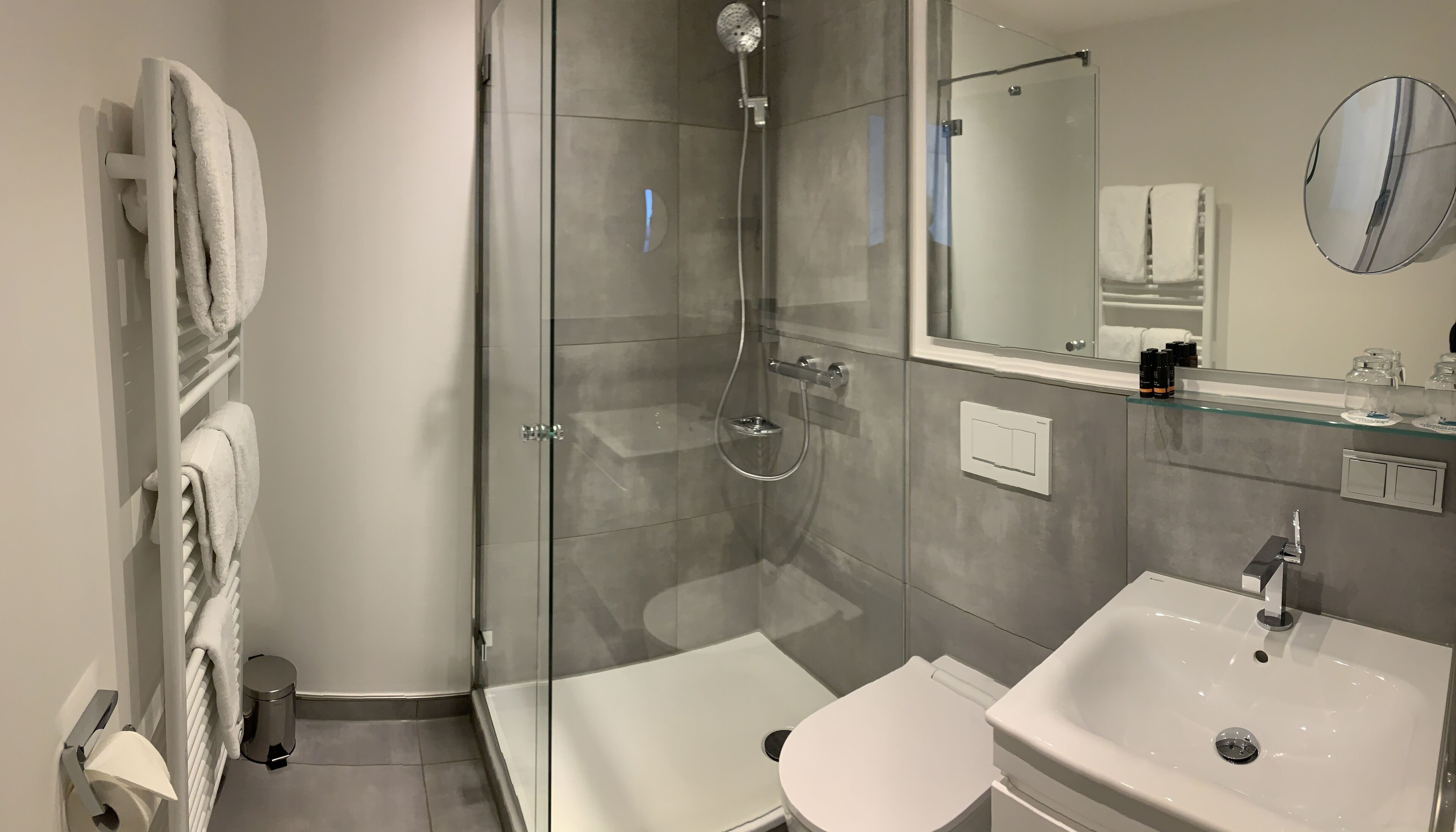 classic single room plus | bathroom | free toiletries, hair dryer, slippers, towels