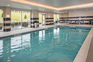 Piscine intérieure