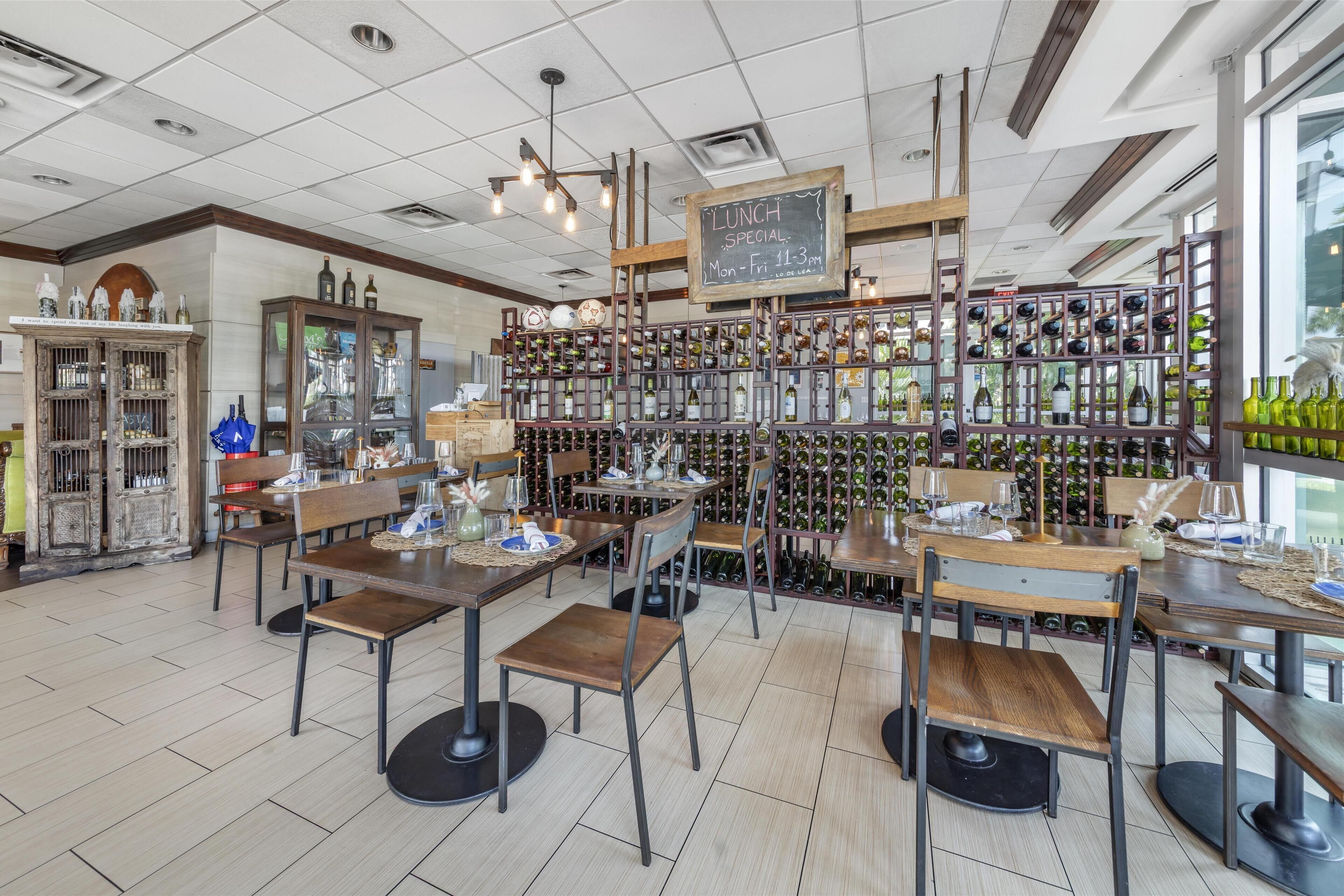 breakfast, lunch and dinner served