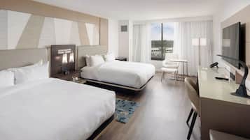Premium bedding, in-room safe, desk, laptop workspace