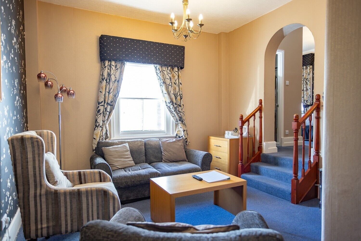 Suite,1 King Bed, Non Smoking, Sea View | Living area | Flat-screen TV