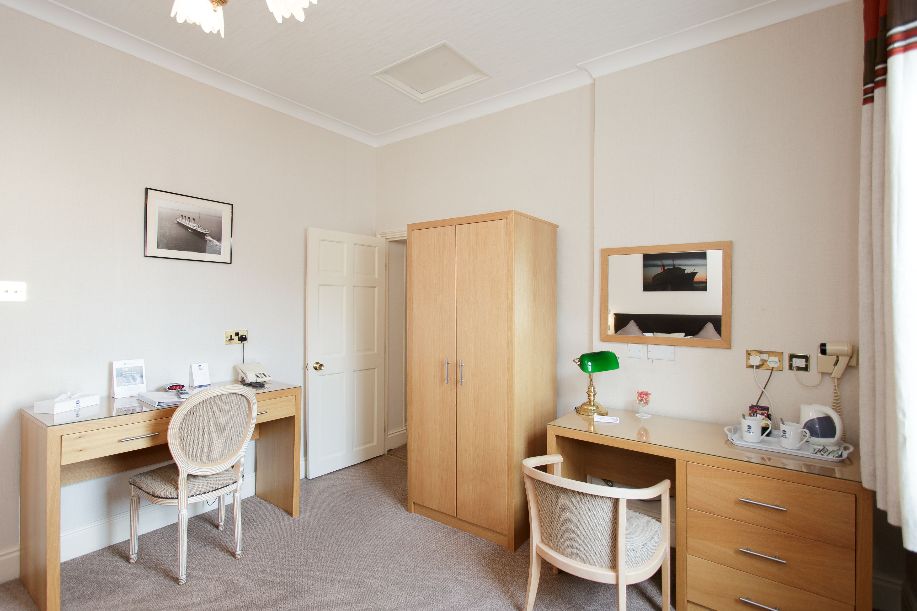 suite, 1 king bed, non smoking | 1 bedroom, individually furnished, desk, laptop workspace