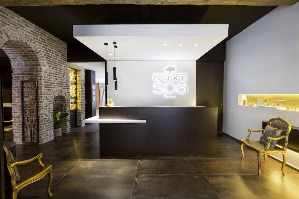 Best Western Premier Hôtel De La Poste Troyes & Spa Nuxe by null