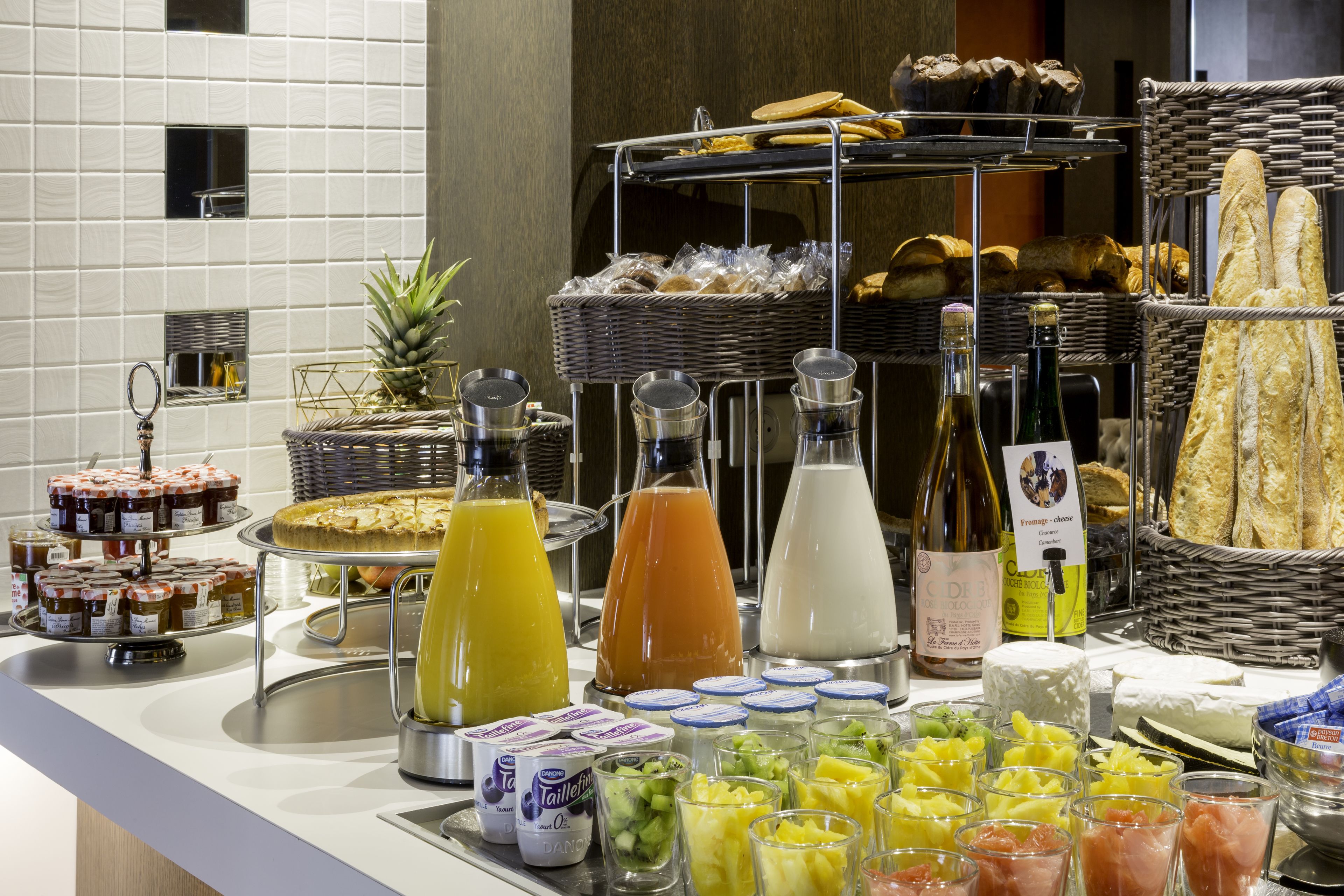 daily buffet breakfast (eur 22.50 per person)