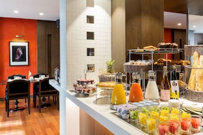 Buffet déjeuner (22.50 EUR par personne)