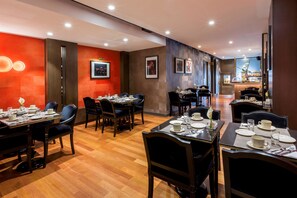 Daily buffet breakfast (EUR 22.50 per person)