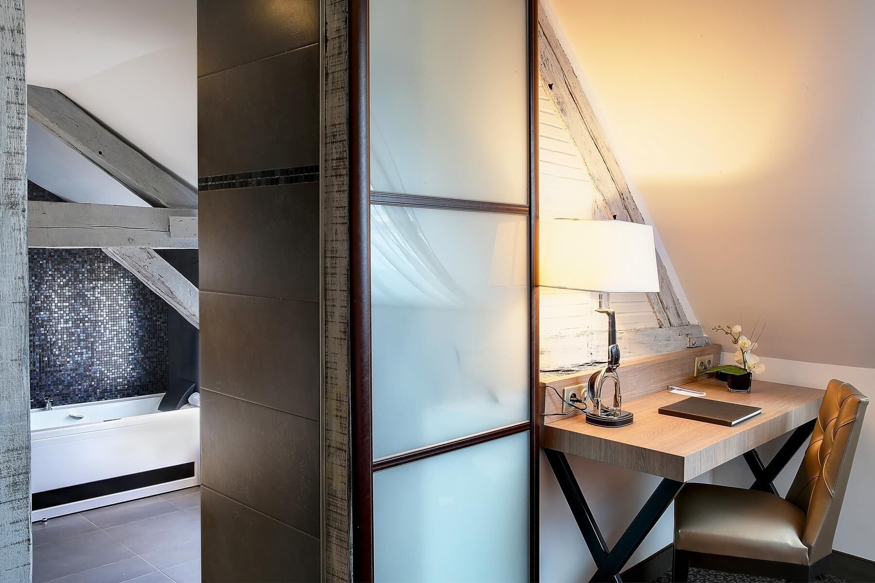 family suite, 1 king bed, bathtub (separate living room) | room amenity