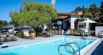 Days Inn by Wyndham Encinitas Moonlight Beach