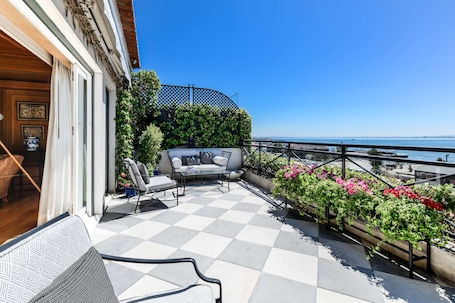 Rooftop terrace