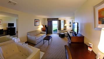 Standard Room, 1 King Bed, Lake View