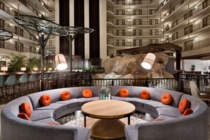 Lobby - Embassy Suites by Hilton Dallas DFW Airport South (Irving)