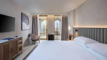 Executive Balcony, New City Renovated | Hypo-allergenic bedding, in-room safe, desk, blackout drapes
