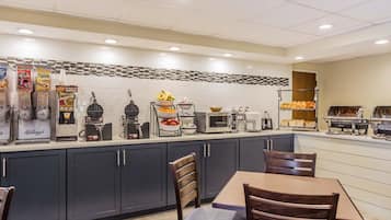 Free daily continental breakfast